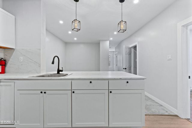 34 Francis Street, Troy, NY 12180