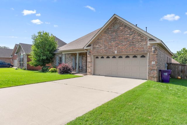 1320 E Cadron Gap Road, Conway, AR 72032