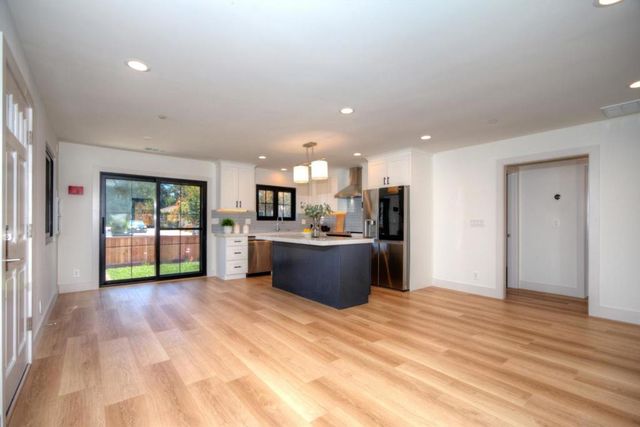 W Hudson Street, Redwood City, CA 94061