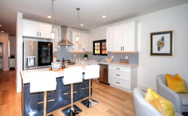 W Hudson Street, Redwood City, CA 94061