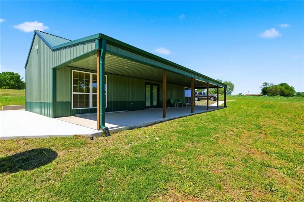 Image 1 of property listing at 10616 SE County Road 3560, Byng, OK 74820
