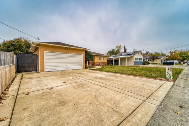 414 Lynn Way, Yuba City, CA 95991