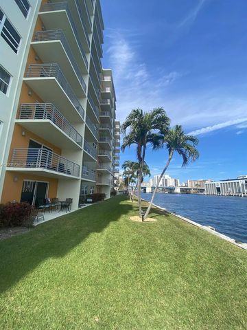 2900 NE 30th St F2, Fort Lauderdale, FL 33306