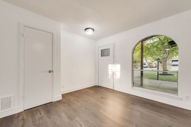 1614 Brent Court, Grand Prairie, TX 75051