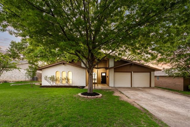 1614 Brent Court, Grand Prairie, TX 75051