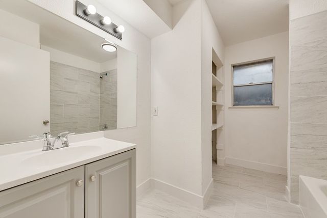 1614 Brent Court, Grand Prairie, TX 75051