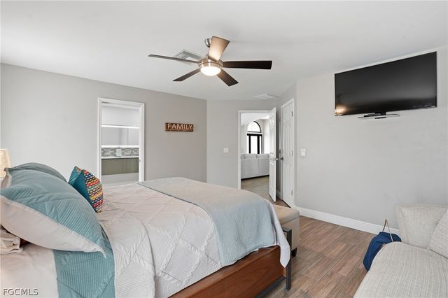 2120 SW 15th ST, Cape Coral, FL 33991