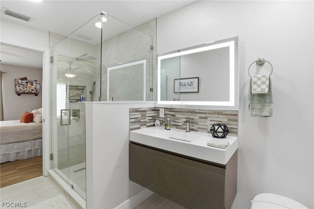 2120 SW 15th ST, Cape Coral, FL 33991