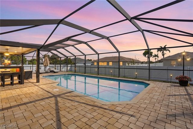 2120 SW 15th ST, Cape Coral, FL 33991