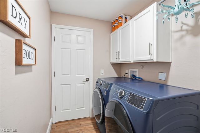 2120 SW 15th ST, Cape Coral, FL 33991