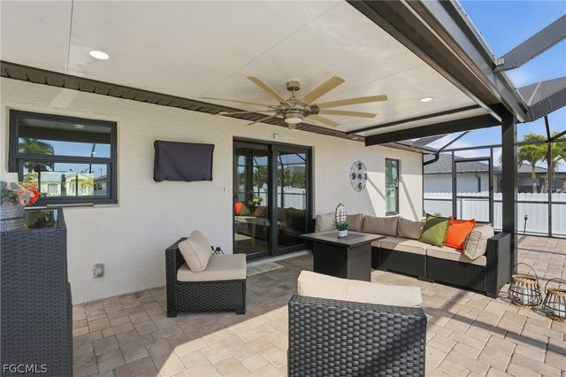 2120 SW 15th ST, Cape Coral, FL 33991