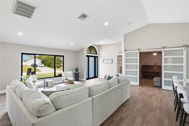 2120 SW 15th ST, Cape Coral, FL 33991