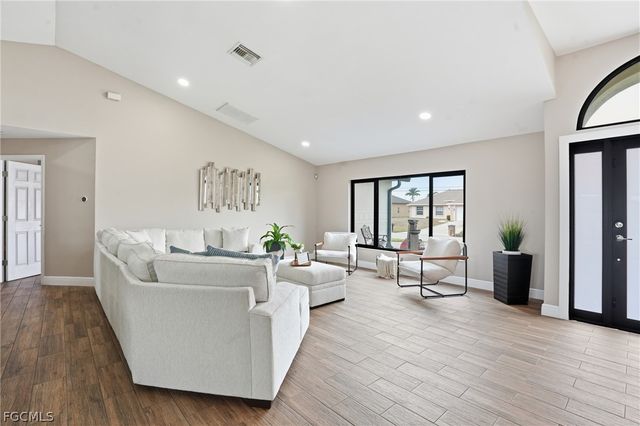 2120 SW 15th ST, Cape Coral, FL 33991