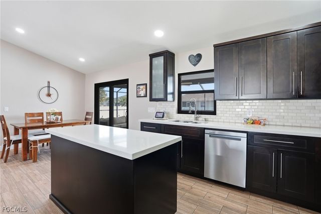 2120 SW 15th ST, Cape Coral, FL 33991