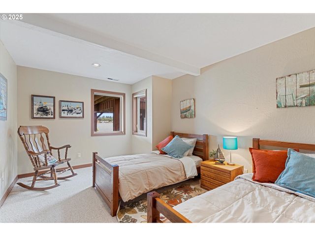 1635 Ne EAST DEVILS LAKE Rd, Otis, OR 97368