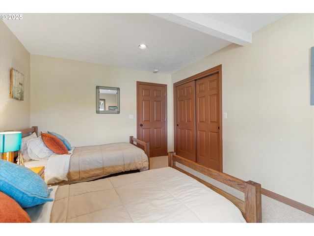 1635 Ne EAST DEVILS LAKE Rd, Otis, OR 97368