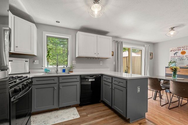5 Westminster Drive, Nashua, NH 03064