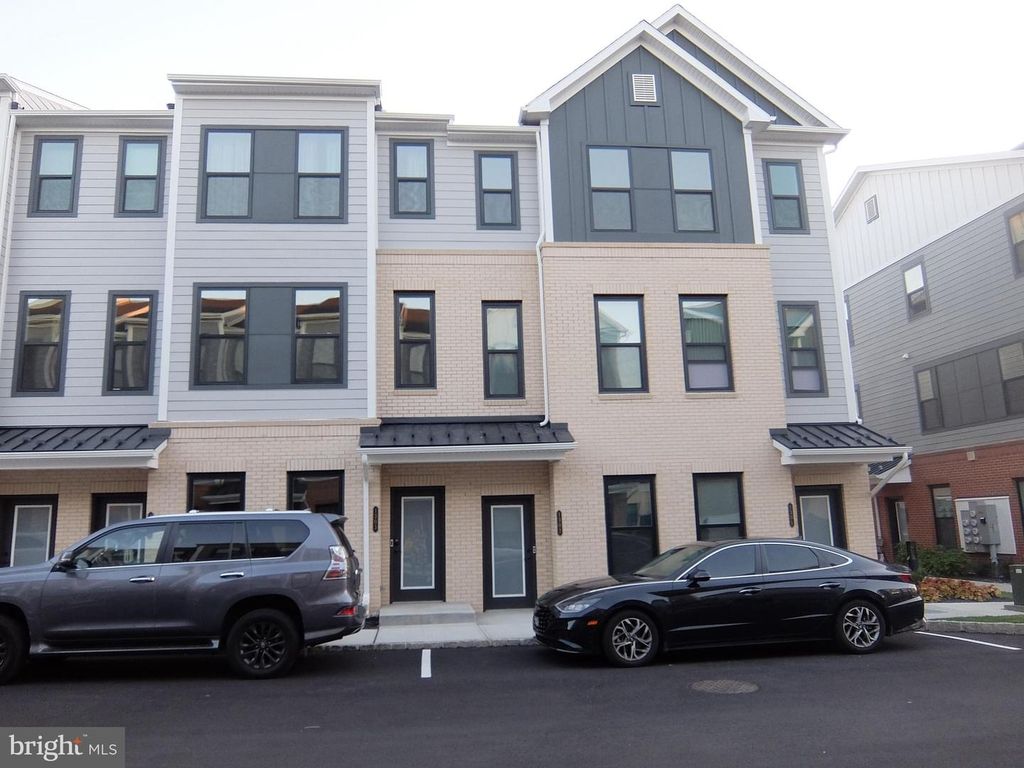 1302 PARKER BLVD, Princeton Junction, NJ 08550