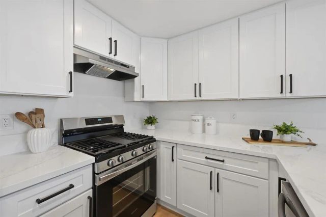 376 Forest Place, Vista, CA 92083