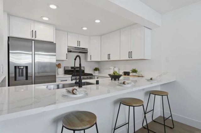 376 Forest Place, Vista, CA 92083