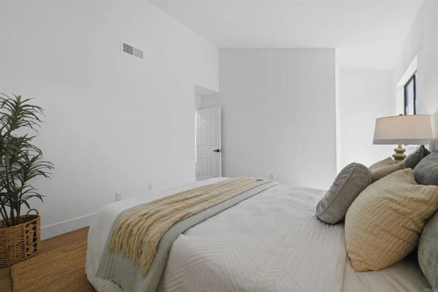 376 Forest Place, Vista, CA 92083