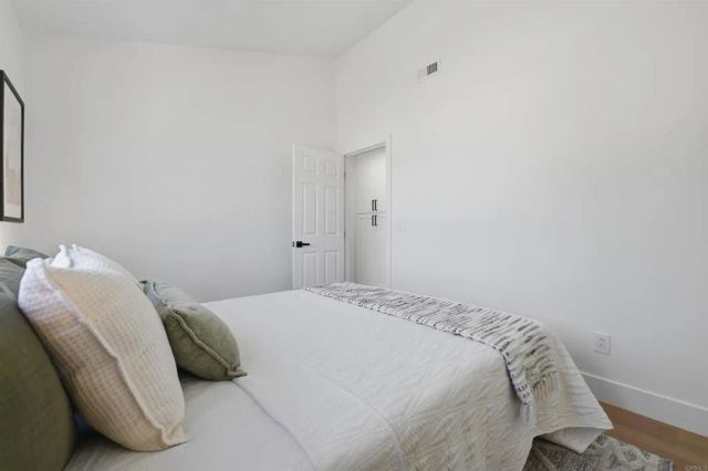 376 Forest Place, Vista, CA 92083