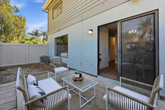 376 Forest Place, Vista, CA 92083