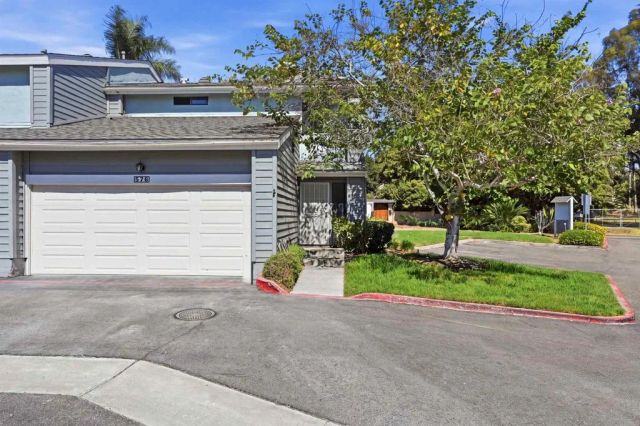 376 Forest Place, Vista, CA 92083