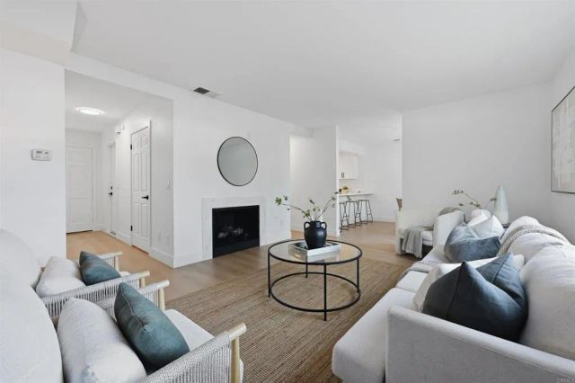 376 Forest Place, Vista, CA 92083