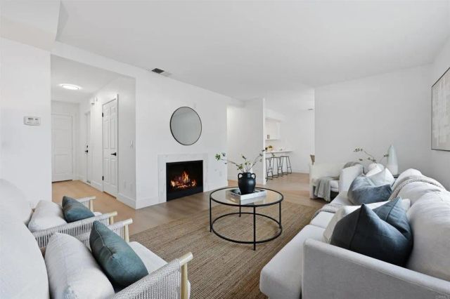 376 Forest Place, Vista, CA 92083