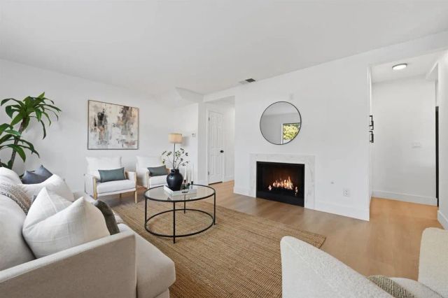 376 Forest Place, Vista, CA 92083
