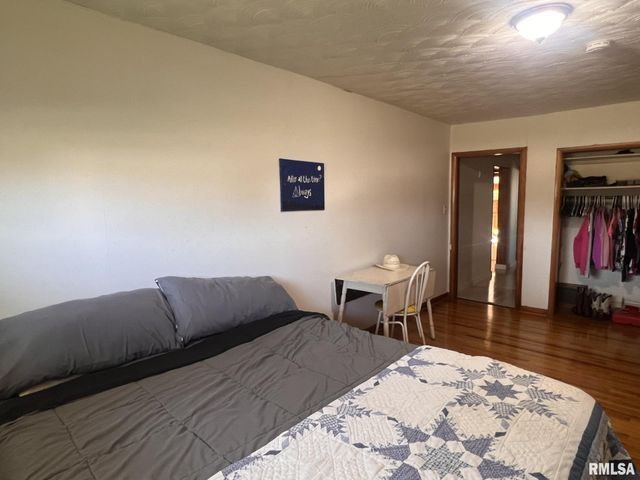 12563 Saraville Road, Marion, IL 62959