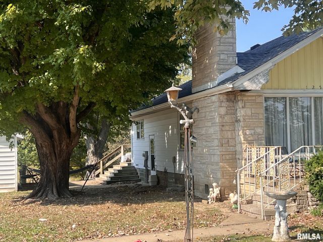 12563 Saraville Road, Marion, IL 62959