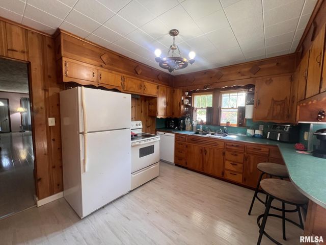 12563 Saraville Road, Marion, IL 62959