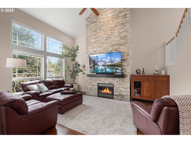 21955 CHELAN Loop, West Linn, OR 97068