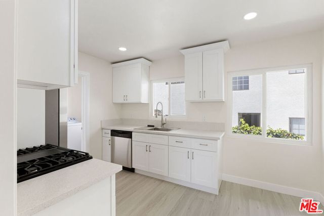 7131 Ramsgate Avenue, Los Angeles, CA 90045