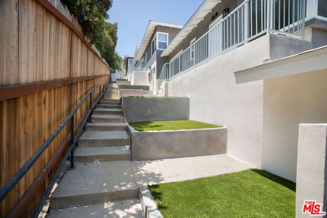 7131 Ramsgate Avenue, Los Angeles, CA 90045