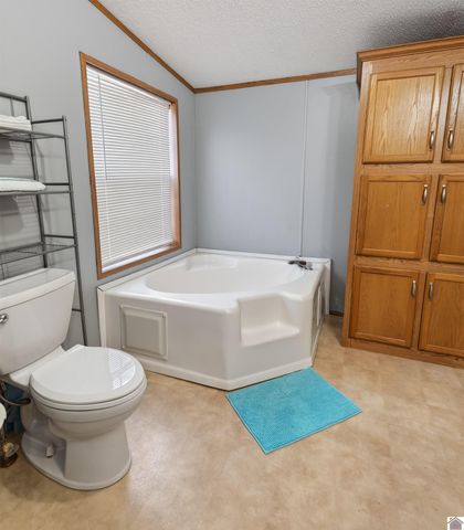 1484 State Route 1271, Kuttawa, KY 42055