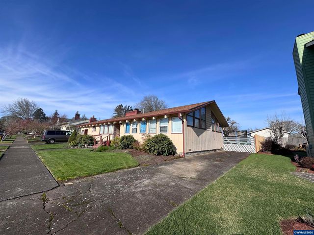 1325 8th Av SW, Albany, OR 97321