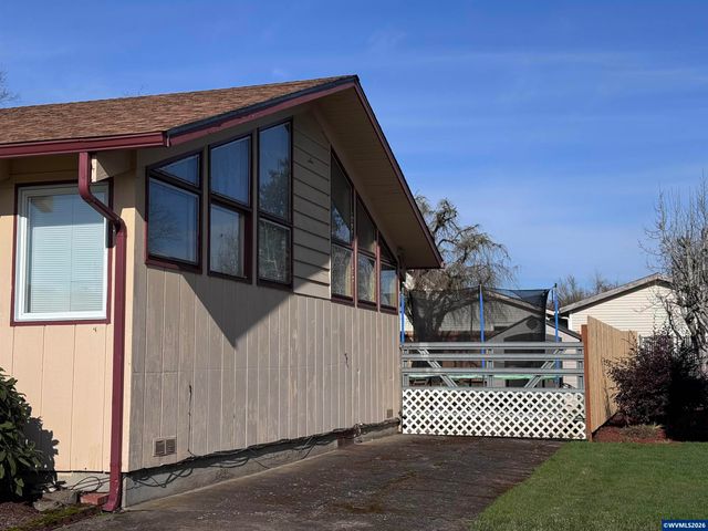 1325 8th Av SW, Albany, OR 97321