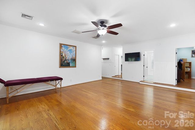 432 Raintree Drive, Matthews, NC 28104
