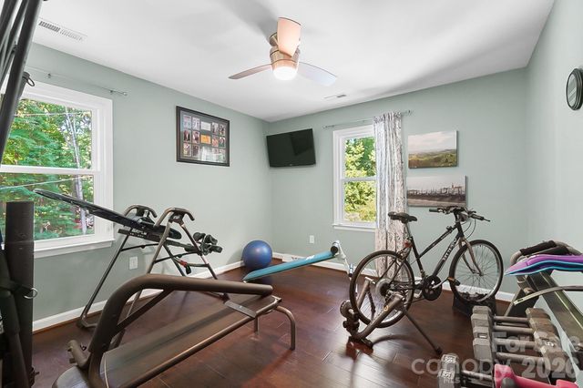 432 Raintree Drive, Matthews, NC 28104