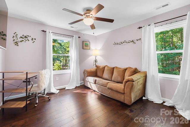 432 Raintree Drive, Matthews, NC 28104