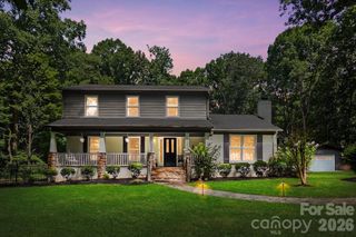 432 Raintree Drive, Matthews, NC 28104