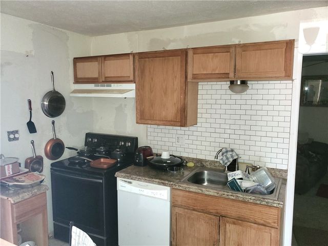 1710 E Johnston Ave, Kingsville, TX 78363