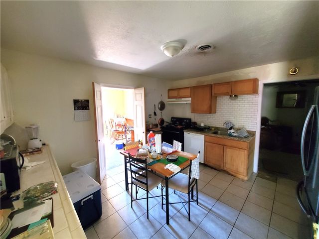 1710 E Johnston Ave, Kingsville, TX 78363