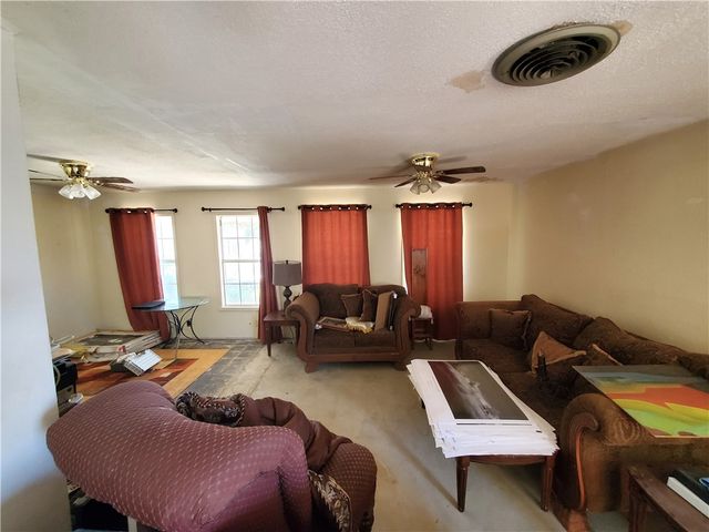 1710 E Johnston Ave, Kingsville, TX 78363