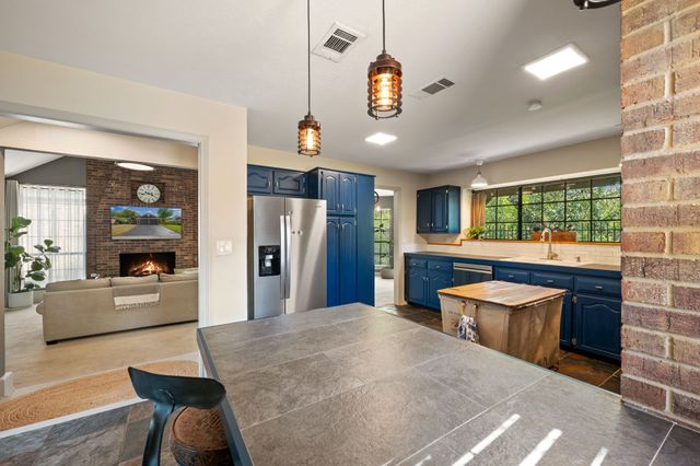 2516 Lake Bend Terrace, Carrollton, TX 75006