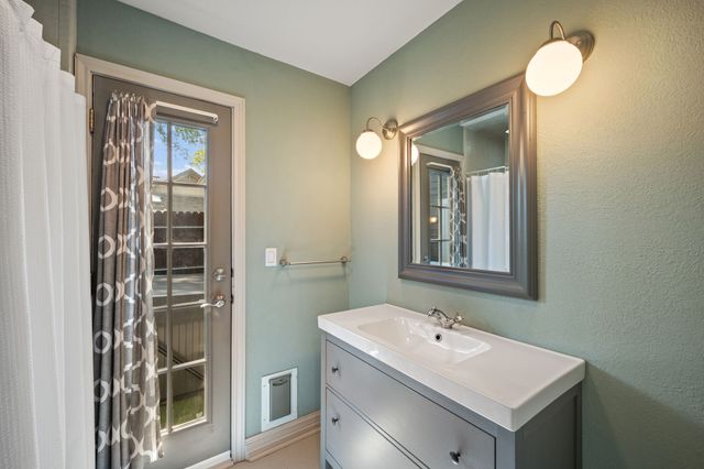 2516 Lake Bend Terrace, Carrollton, TX 75006