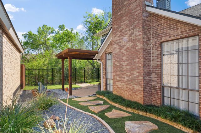 2516 Lake Bend Terrace, Carrollton, TX 75006